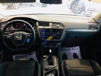 Volkswagen Tiguan 2018 - Bán Volkswagen Tiguan sản xuất 2018, màu đỏ, nhập khẩu nguyên chiếc