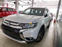 Bán Mitsubishi Outlander AT 2019 - Bán xe Mitsubishi Outlander AT sản xuất năm 2019, màu trắng