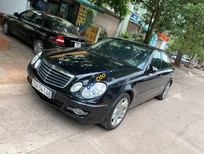 Cần bán Mercedes-Benz E class  E200 1.8AT 2005 - Bán Mercedes E200 1.8AT sản xuất năm 2005, 320 triệu