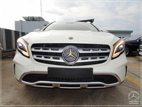 Bán xe oto Mercedes-Benz GLA-Class   200 2019 - Bán ô tô Mercedes GLA200 năm sản xuất 2019, màu trắng, xe nhập