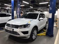 Cần bán Volkswagen Touareg SUV 2017 - Bán ô tô Volkswagen Touareg SUV sản xuất 2017, màu trắng, xe nhập như mới