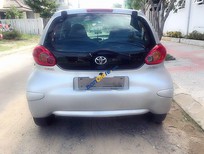 Cần bán xe Toyota Aygo AT 2008 - Cần bán Toyota Aygo AT sản xuất năm 2008, màu bạc