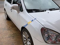 Cần bán xe Kia Carens 2011 - Cần bán Kia Carens năm sản xuất 2011, màu trắng