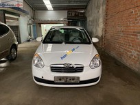 Cần bán Hyundai Verna 1.3 2008 - Cần bán xe cũ Hyundai Verna đời 2008, màu trắng, xe nhập 