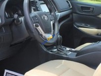 Cần bán xe Toyota Highlander 2015 - Bán Toyota Highlander sản xuất 2015, màu trắng, nhập khẩu chính chủ