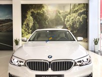 Cần bán xe BMW 5 Series 520i 2018 - Bán BMW 520i năm sản xuất 2018, màu trắng, giá cạnh tranh