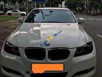 Cần bán BMW 3 Series 2011 - Cần bán gấp BMW 3 Series năm sản xuất 2011, màu trắng số tự động 