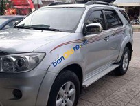 Bán Toyota Fortuner 2010 - Bán Toyota Fortuner năm sản xuất 2010, màu bạc số sàn