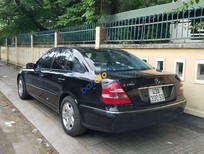 Cần bán Mercedes-Benz E class 2005 - Cần bán gấp Mercedes E class sản xuất năm 2005, màu đen, nhập khẩu, 305tr