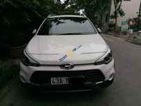 Bán Hyundai i20 Active   2015 - Cần bán xe Hyundai i20 Active năm sản xuất 2015, màu trắng, nhập khẩu