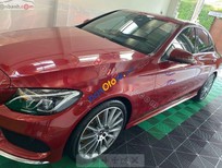 Cần bán Mercedes-Benz C class C300 AMG 2017 - Cần bán Mercedes C300 AMG năm sản xuất 2017, màu đỏ xe gia đình