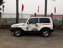 Cần bán Ssangyong Korando 2000 - Bán ô tô Ssangyong Korando năm 2000, màu trắng, nhập khẩu nguyên chiếc