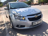 Bán Chevrolet Cruze 2011 - Bán Chevrolet Cruze sản xuất 2011, màu bạc còn mới, giá 275tr