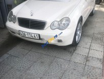 Cần bán Mercedes-Benz C class  C180 2001 - Cần bán lại xe Mercedes C180 năm 2001, màu trắng xe gia đình, giá chỉ 152 triệu