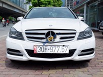 Cần bán Mercedes-Benz C class 2013 - Bán xe Mercedes sản xuất năm 2013, màu trắng còn mới, giá tốt