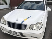Cần bán Mercedes-Benz C class 2004 - Bán Mercedes năm sản xuất 2004, màu trắng còn mới