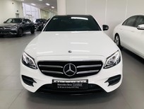 Cần bán xe Mercedes-Benz E class E300 AMG 2019 - Mercedes E300 trắng chính hãng, lướt 6.000 km