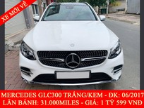 Cần bán Mercedes-Benz GLC-Class GLC300 2017 - Bán Mercedes GLC300 sản xuất năm 2017, màu trắng