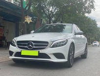 Mercedes-Benz C class C200 2018 - Cần bán lại xe Mercedes C200 2018, màu trắng