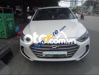 Hyundai Elantra 1.6 MT 2017 - Cần bán Hyundai Elantra 1.6 MT sản xuất 2017, màu trắng