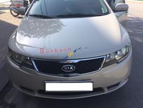 Cần bán Kia Forte    2013 - Cần bán Kia Forte đời 2013, màu bạc còn mới, giá chỉ 265 triệu