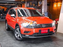 Volkswagen Tiguan 2018 - Cần bán Volkswagen Tiguan đời 2018, màu đỏ còn mới