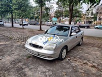 Cần bán xe Daewoo Nubira 2002 - Cần bán gấp Daewoo Nubira đời 2002, màu bạc