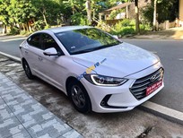 Cần bán Hyundai Elantra 2017 - Màu trắng, giá chỉ 395 triệu
