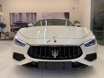 Cần bán xe Maserati Ghibli 2020 - Nhập khẩu chính hãng 1 chiếc duy nhất tại showroom, màu trắng ngọc trai, nội thất đỏ cực đẹp