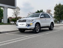 Toyota Fortuner 2011 - Màu trắng