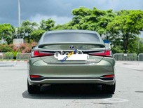 Bán xe oto Lexus ES 300 2021 - Xe màu xanh bộ đội