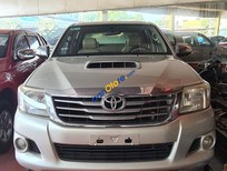 Cần bán xe Toyota Hilux 2012 - Màu bạc, nhập khẩu