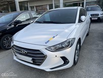 Cần bán xe Hyundai Elantra 2019 - Màu trắng, máy xăng, AT, bảo dưỡng hãng định kỳ, xe đi ít mới đẹp
