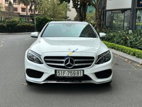 Bán Mercedes-Benz C300 2016 - Màu trắng, nội thất đỏ