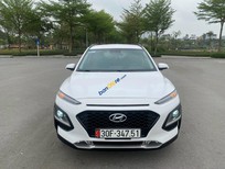 Cần bán xe Hyundai Kona 2018 - Bán xe còn mới giá chỉ 562tr