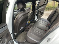VinFast LUX A2.0 2021 - Xe màu trắng 