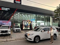 Cần bán Mitsubishi Outlander Chính chủ bán xe oulender đk 2023 = 5000km giá 770 2022 - Chính chủ bán xe oulender đk 2023 = 5000km giá 770