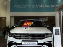 Cần bán Volkswagen Tiguan 2022 - Volkswagen Tiguan trắng 7 Chỗ SUV sẵn xe giao ngay khuyến mãi cưc lớn
