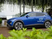 Bán xe oto VinFast VF6 2024 - VF 6 Xanh dương màu đẹp độc lạ, giá giảm khuyến mãi khủng lô xe 2024