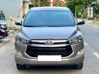 Bán Toyota Innova 2.0V 7 ghế VIP 2020 - Bán ô tô Toyota Innova 2.0V 7 ghế VIP 2020, màu xám, giá tốt