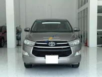 Cần bán Toyota Innova 2018 - màu đồng, số sàn, bs tỉnh, odo 5 vạn