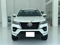Cần bán xe Toyota Fortuner 2020 - màu trắng, máy dầu, số tự động, xe cá nhân, BSTP, odo 1,4 vạn
