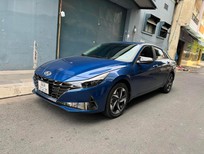 Cần bán Hyundai Elantra 2.0 2022 - Hyundai Elantra 2.0 đời 2022, màu xanh lam, giá tốt