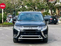 Cần bán Mitsubishi Outlander Premium 2.0L 2022 - Cần bán xe Mitsubishi Outlander Premium 2.0L đời 2022, màu đen, xe chất