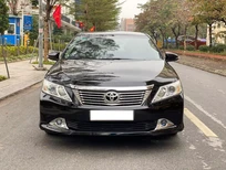 Toyota Camry 2.0E 2014 - Cần bán lại xe Toyota Camry 2.0E 2014, màu đen, 499tr