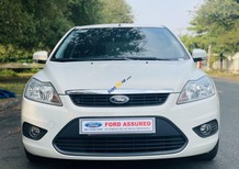 Ford Focus 2011 - Màu trắng giá cạnh tranh