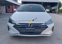 Hyundai Elantra 2019 - Màu trắng, số sàn