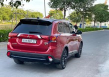 Mitsubishi Outlander 2019 - Xe màu đỏ