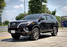 Toyota Fortuner 2017 - Số tự động 2 cầu, màu nâu, máy xăng, nhập khẩu Indonesia