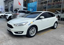 Ford Focus 2018 - Hatchback, 1 chủ xe gia đình, bao test, vay 70%
